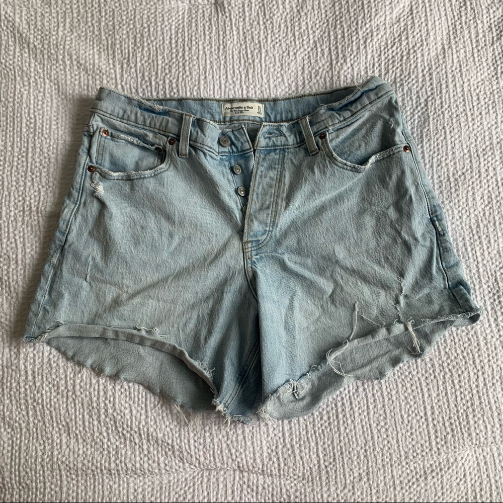 Abercrombie light wash denim shorts high waisted light distressing